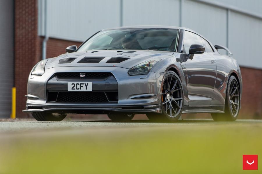 Nissan GT-R on Vossen Wheels (VFS6) (UK) '2016